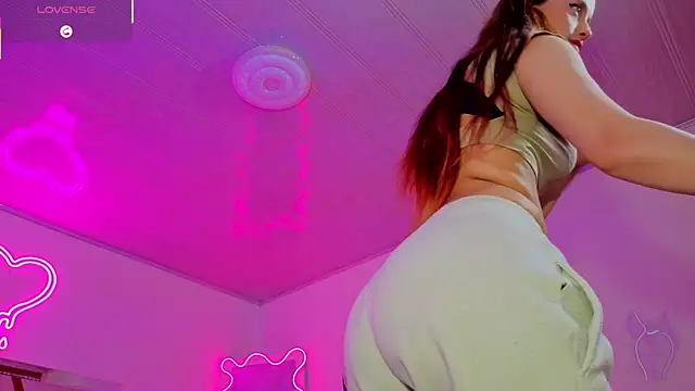Snapshot of Laylafoxy_tay chatting on 18, 9, 2025 Laylafoxy tay online show from 18, 9, 2025