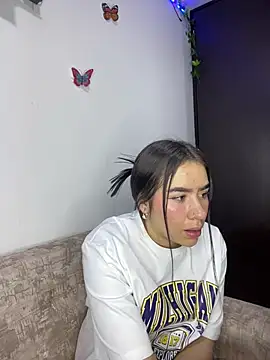 Snapshot of Im_Valen_Cute chatting on 27, 12, 2024 Im Valen Cute online show from 27, 12, 2024