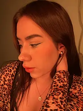 Snapshot of Im_Valen_Cute chatting on 26, 9, 2025 Im Valen Cute online show from 26, 9, 2025
