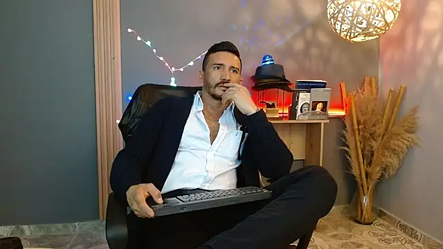 Reiko 85  online show from 30, 3, 2026