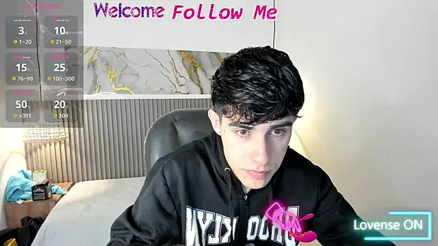 Snapshot of Dyla_n18 chatting on 6, 6, 2026 Dyla n18 online show from 6, 6, 2026