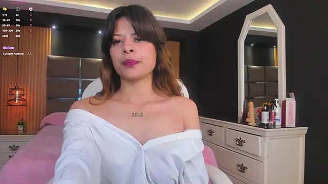 Snapshot of Antonella_Torres2 chatting on 11, 1, 2025 Antonella Torres2 online show from 11, 1, 2025