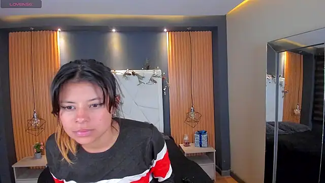 Snapshot of Antonella_Torres2 chatting on 17, 2, 2025 Antonella Torres2 online show from 17, 2, 2025