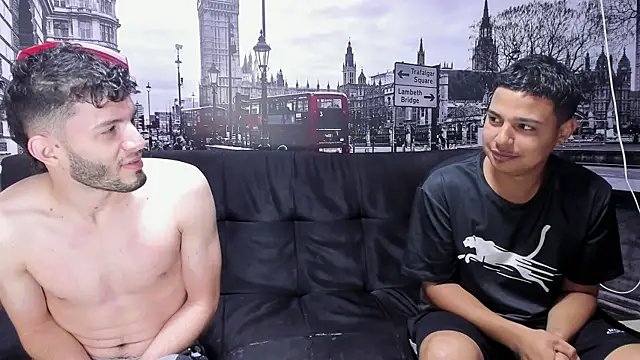 Snapshot of threesome_sexy_hot chatting on 23, 12, 2024 threesome sexy hot online show from 23, 12, 2024