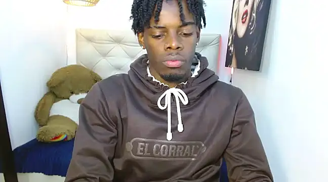 Snapshot of royce_ebony chatting on 13, 12, 2024 royce ebony online show from 13, 12, 2024