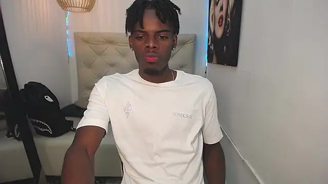 Snapshot of royce_ebony chatting on 25, 1, 2025 royce ebony online show from 25, 1, 2025