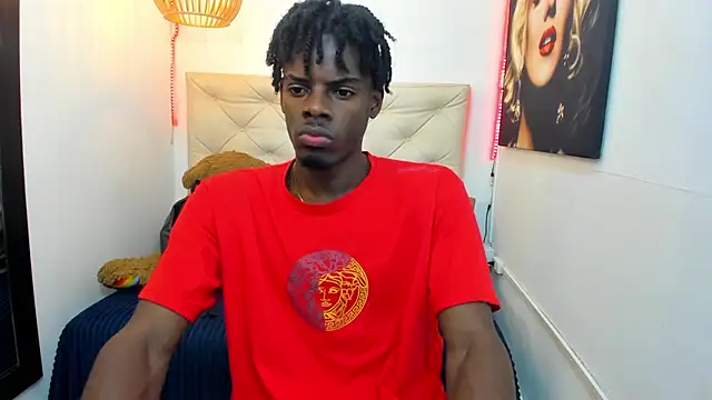 Snapshot of royce_ebony chatting on 11, 9, 2025 royce ebony online show from 11, 9, 2025