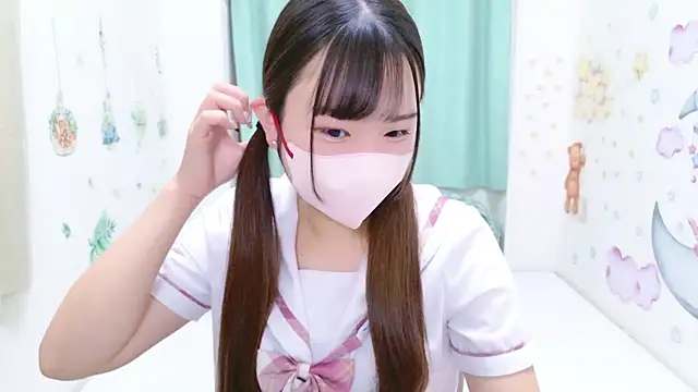 Snapshot of MAIKA_pyon chatting on 12, 12, 2024 MAIKA pyon online show from 12, 12, 2024