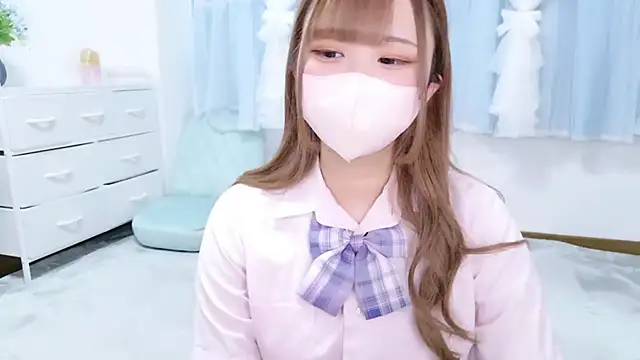 Snapshot of MAIKA_pyon chatting on 5, 10, 2025 MAIKA pyon online show from 5, 10, 2025