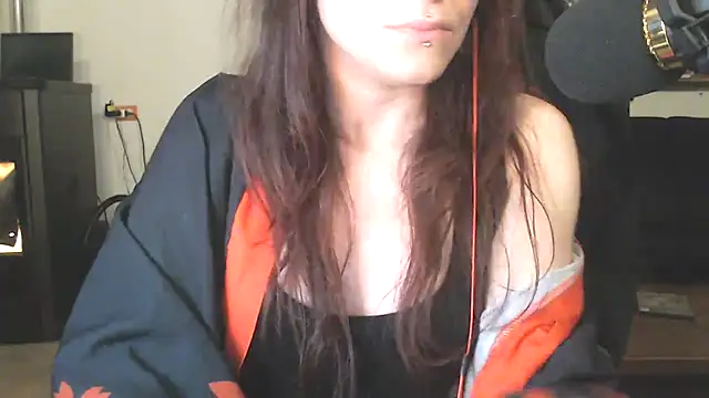 Snapshot of complicata_mente chatting on 27, 2, 2025 complicata mente online show from 27, 2, 2025