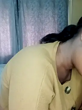 Luciouslips00 online show from 24, 11, 2025