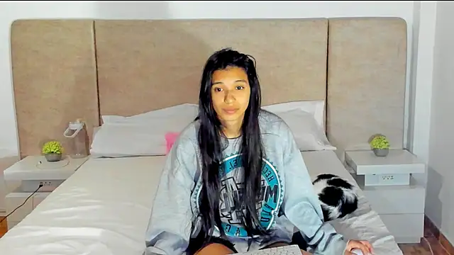 alanaget1 online show from 10, 12, 2024