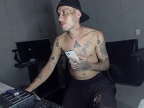 Snapshot of patrik_tattoo_ chatting on 9, 2, 2026 patrik tattoo online show from 9, 2, 2026