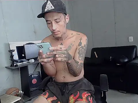 Snapshot of patrik_tattoo_ chatting on 21, 2, 2026 patrik tattoo online show from 21, 2, 2026