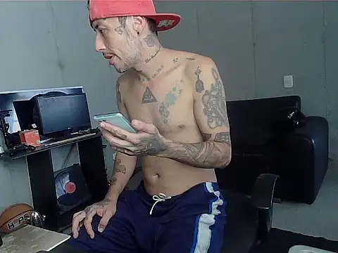 Snapshot of patrik_tattoo_ chatting on 4, 3, 2026 patrik tattoo online show from 4, 3, 2026