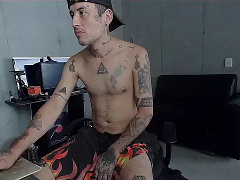 Snapshot of patrik_tattoo_ chatting on 22, 3, 2026 patrik tattoo online show from 22, 3, 2026