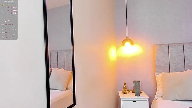 tutu milf online show from 19, 3, 2025