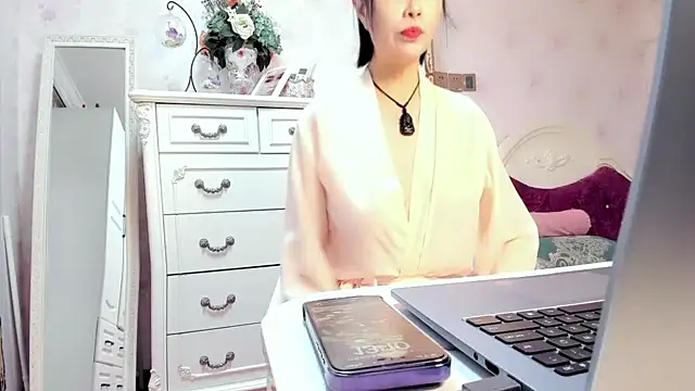 Snapshot of WJYD8 chatting on 15, 12, 2024 WJYD8 online show from 15, 12, 2024