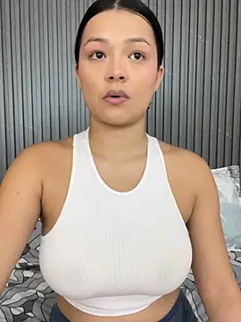 Lola sweeet18 online show from 25, 2, 2026