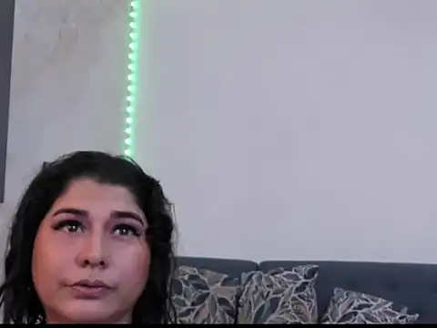 Snapshot of alinabozz1 chatting on 25, 6, 2026 alinabozz1 online show from 25, 6, 2026