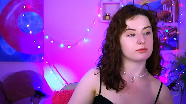 Snapshot of AnnTerry_ chatting on 12, 9, 2025 AnnTerry online show from 12, 9, 2025