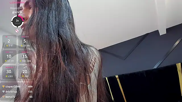 Snapshot of emilie_xx_ chatting on 21, 3, 2025 emilie xx online show from 21, 3, 2025