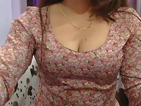 Snapshot of cutie-taara chatting on 24, 2, 2025 cutie-taara online show from 24, 2, 2025