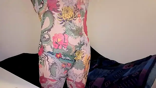 Snapshot of ENGLISHEMILY_69 chatting on 17, 12, 2025 ENGLISHEMILY 69 online show from 17, 12, 2025