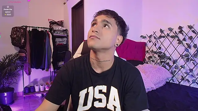 Snapshot of christianwang chatting on 13, 6, 2026 christianwang online show from 13, 6, 2026