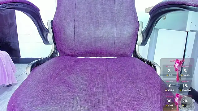 Snapshot of Brithanyslim chatting on 25, 2, 2025 Brithanyslim online show from 25, 2, 2025