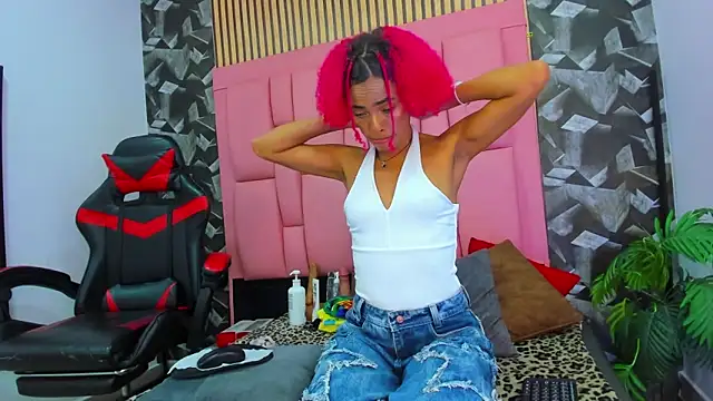 Brithanyslim online show from 27, 3, 2026