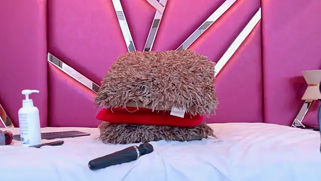 RebecaRelish online show from 29, 1, 2025