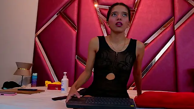 RebecaRelish online show from 7, 2, 2025