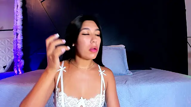 Snapshot of Emilyh_ chatting on 14, 1, 2025 Emilyh online show from 14, 1, 2025