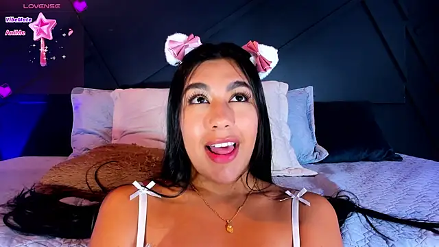 Snapshot of Emilyh_ chatting on 14, 1, 2025 Emilyh online show from 14, 1, 2025