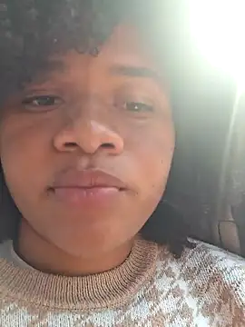 DANIELA MICHEL online show from 2, 2, 2025