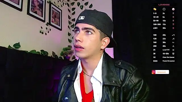 LyleBennett  online show from 14, 2, 2025