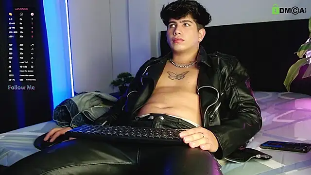 LyleBennett  online show from 4, 10, 2025