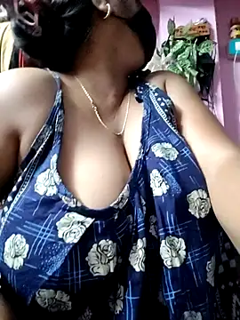 BERRY 00 online show from 6, 4, 2026