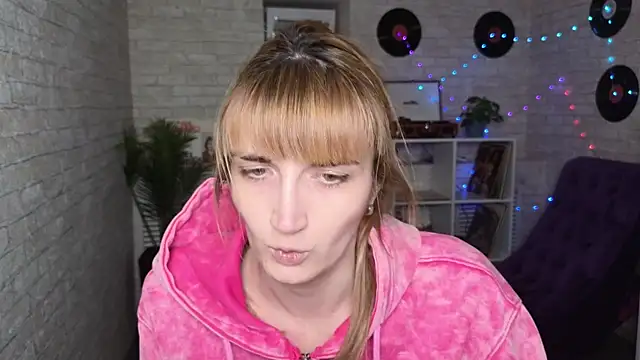 Snapshot of Nika_Kitten chatting on 17, 3, 2025 Nika Kitten online show from 17, 3, 2025