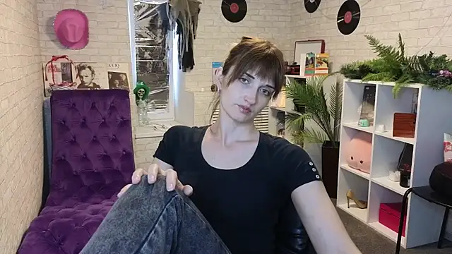 Nika Kitten online show from 2, 4, 2026