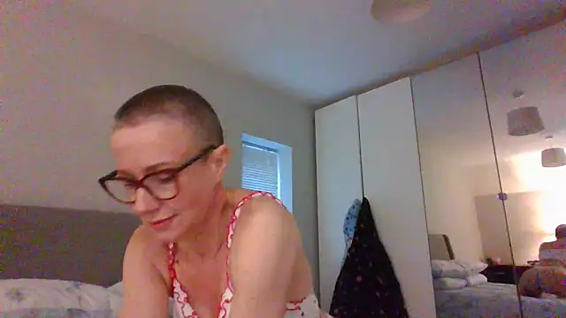 ELEGANT-ARIA36 online show from 9, 2, 2025