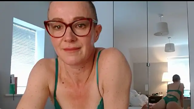 ELEGANT-ARIA36 online show from 20, 2, 2025