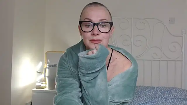 ELEGANT-ARIA36 online show from 6, 2, 2026