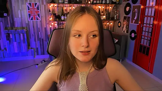Snapshot of VivienLeeigh chatting on 5, 12, 2024 VivienLeeigh online show from 5, 12, 2024
