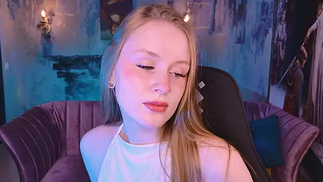 VivienLeeigh online show from 2, 11, 2025