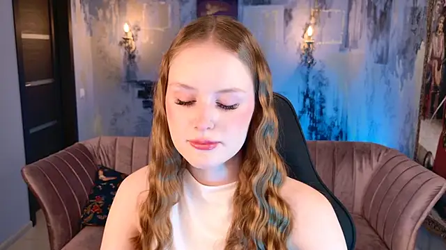 VivienLeeigh online show from 11, 11, 2025