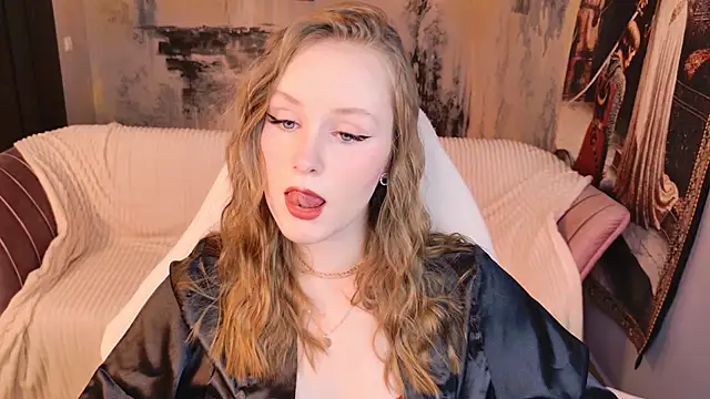 VivienLeeigh online show from 11, 4, 2026