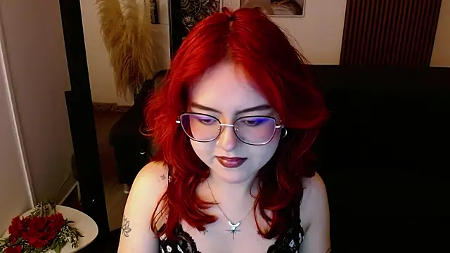 Snapshot of crimson_tati_ chatting on 21, 3, 2025 crimson tati online show from 21, 3, 2025