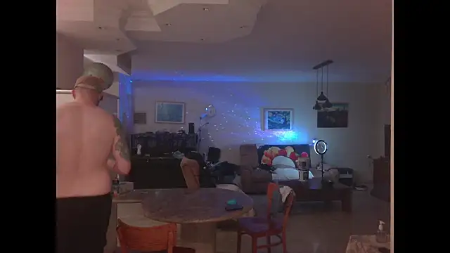 Snapshot of Tall_REC chatting on 14, 12, 2024 Tall REC online show from 14, 12, 2024